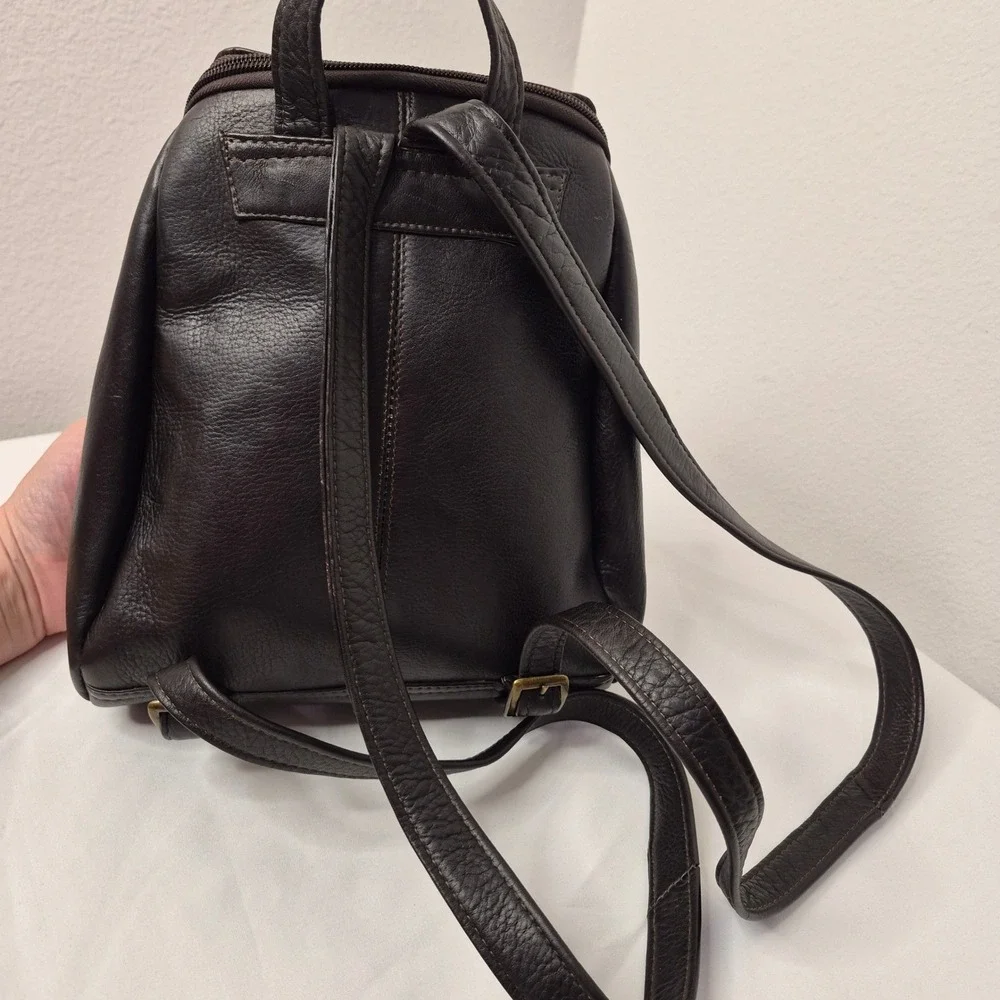 Le Donne Leather U-Zip Backpack Dark Brown Mini Sling Bag Made in Colombia Brass